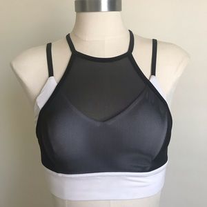 Black and White Strappy Sports Bra💕